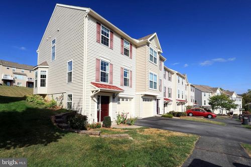 190 Kestrel Ln, Boalsburg, PA, 16827-1747 | Card Image