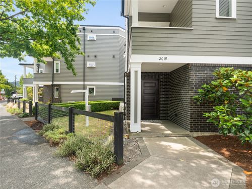2019 Cornwall Ave, Bellingham, WA, 98225-3647 | Card Image