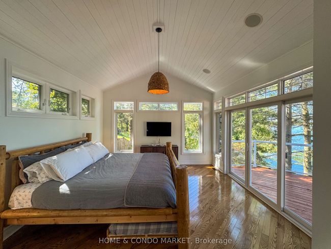14 Charles Ave, House other with 5 bedrooms, 3 bathrooms and 6 parking in McKellar ON | Image 17