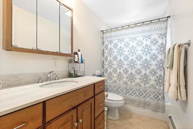 80 Josephine Evaristo Ave, Home with 6 bedrooms, 4 bathrooms and 4 parking in Greenwich CT | Image 7