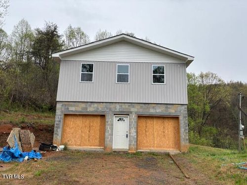 2437 Carters Valley Rd, Surgoinsville, TN, 37873-5219 | Card Image
