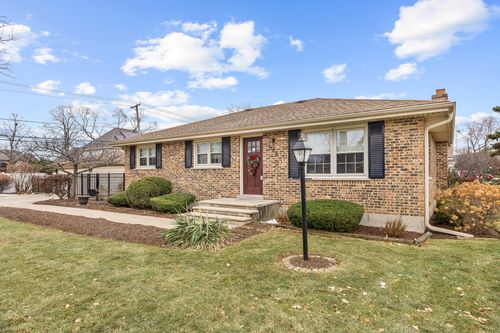 132 E Gladys Ave, Elmhurst, IL, 60126-1953 | Card Image