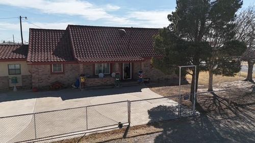 239 W 41st Ln, Fort Stockton, TX, 79735-8964 | Card Image