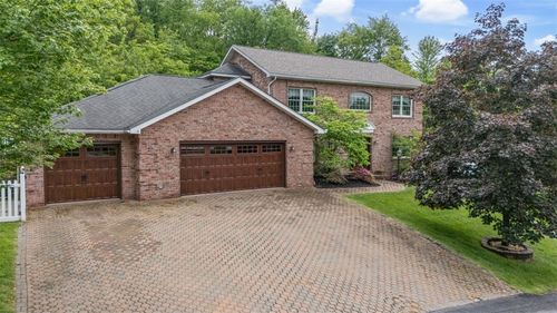 1544 Eldorado Dr, Aliquippa, PA, 15001-1747 | Card Image