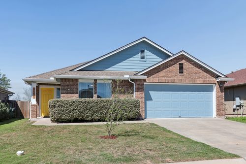 13804 Sierra Wind Ln, Elgin, TX, 78621-3058 | Card Image