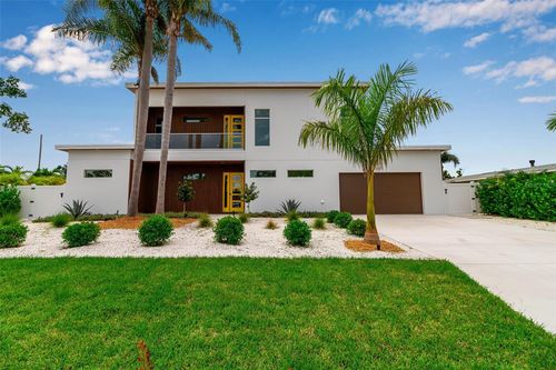 2532 Fruit Tree Dr, SARASOTA, FL, 34239-4715 | Card Image