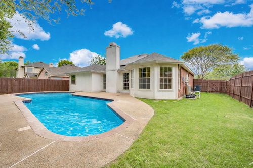 5301 Rio Bravo Dr, Arlington, TX, 76017-1750 | Card Image
