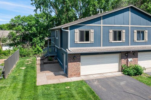 4252 Thornhill Ln, Vadnais Heights, MN, 55127-7835 | Card Image