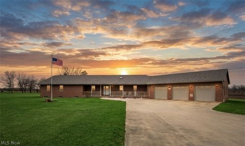 6424 Weaver Rd, Berlin Center, OH, 44401-9763 | Card Image