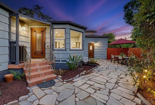 3381 N Mountain View Dr, San Diego, CA, 92116-1740 | Card Image