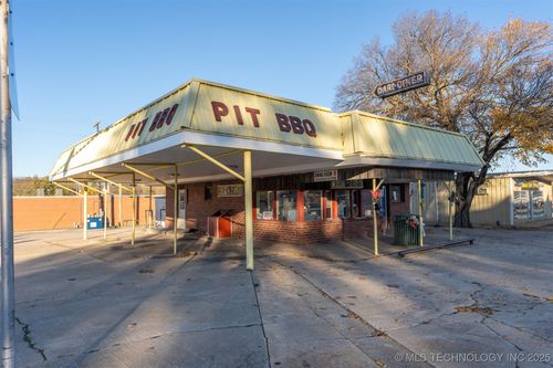 200 N Broadway St, Cleveland, OK, 74020-3812 | Card Image