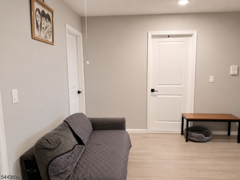 Commercial Sale in Newark City 3
