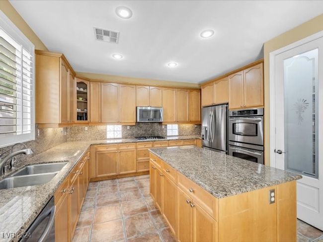 9333 Arrowhead Bluff Ave, House other with 4 bedrooms, 3 bathrooms and null parking in Las Vegas NV | Image 17