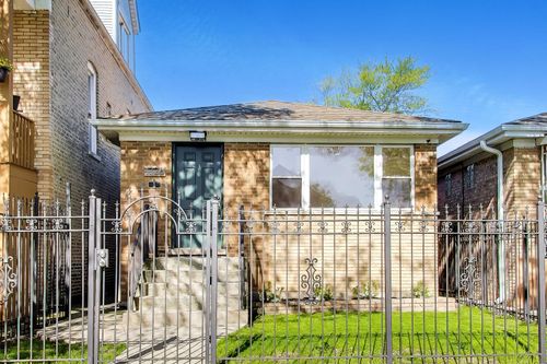 1326 N Lawndale Avenue, Chicago, IL, 60651 | Card Image