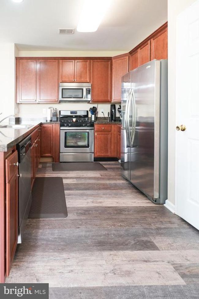 124 Meadow Cir, Townhouse with 3 bedrooms, 3 bathrooms and null parking in Mays Landing NJ | Image 9