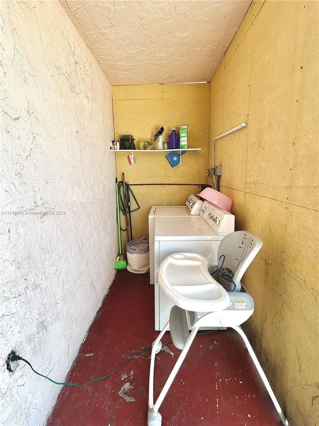 857 W 79 Th Pl, House other with 3 bedrooms, 3 bathrooms and null parking in Hialeah FL | Image 33