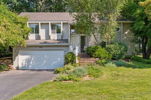 2571 Schaller Dr E, Maplewood, MN, 55119-5865 | Card Image