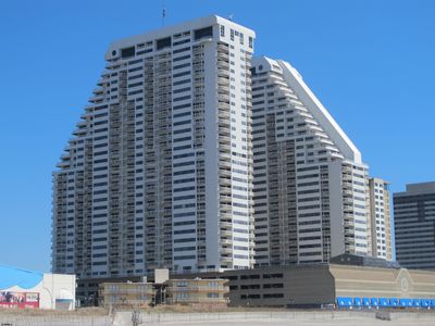 3105-1 - 3101 Boardwalk, Condo with 1 bedrooms, 2 bathrooms and null parking in Atlantic City NJ | Image 1