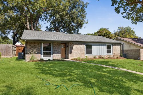 2829 Holy Cross Ln, Garland, TX, 75044-4631 | Card Image