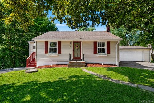49 Chase Rd, Wallkill, NY, 12589-4500 | Card Image
