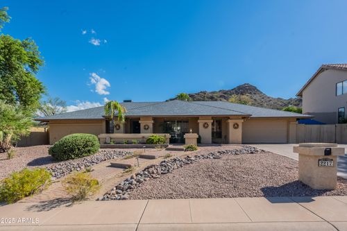 2217 E North Ln, Phoenix, AZ, 85028-3609 | Card Image