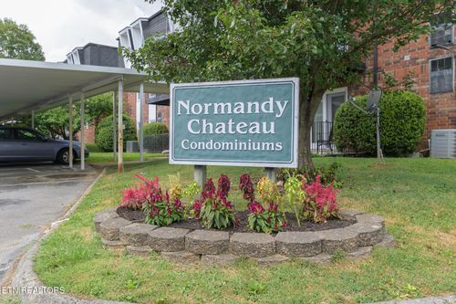 409-1625 Woodrow Dr, Knoxville, TN, 37918-2236 | Card Image
