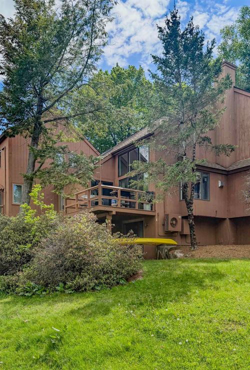 827 Covered Bridge Lane, Grantham, NH, 03753 | Card Image