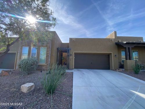 13213 N Chiracahua Peak Dr, Oro Valley, AZ, 85755-3417 | Card Image