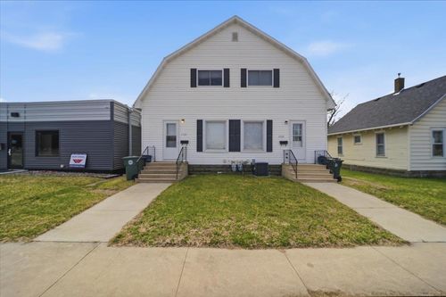 1721 & 1723 Falls Avenue, Waterloo, IA, 50701 | Card Image