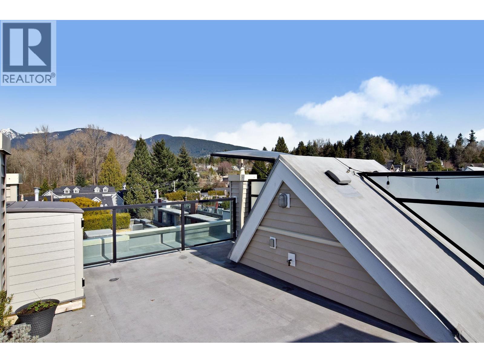 Residential in North Vancouver 3