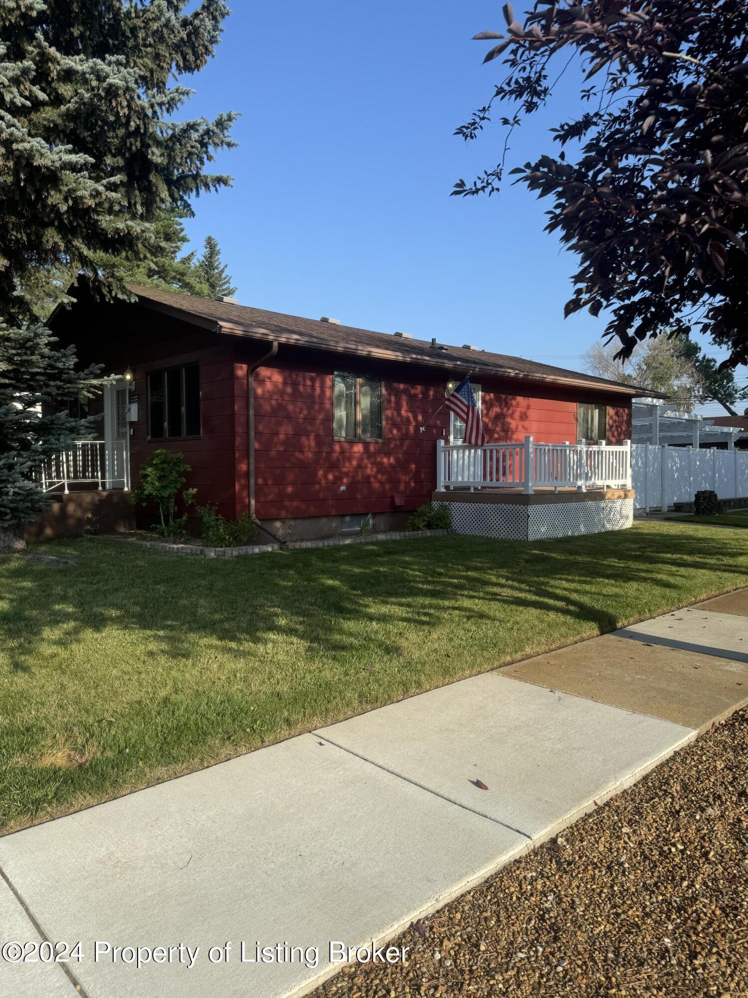 1st St, Dickinson, ND 58601