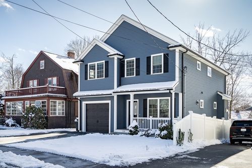 126 Dale St, Waltham, MA, 02451-3706 | Card Image