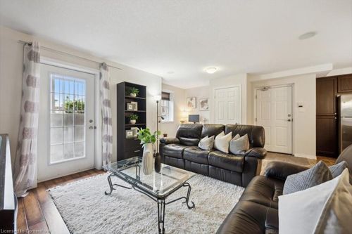 11b-1460 Highland Rd W, Kitchener, ON, N2N0B7 | Card Image