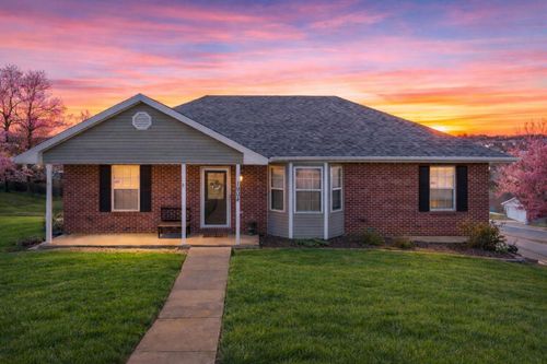 1904 Greenwich Way, Jefferson City, MO, 65109-5358 | Card Image