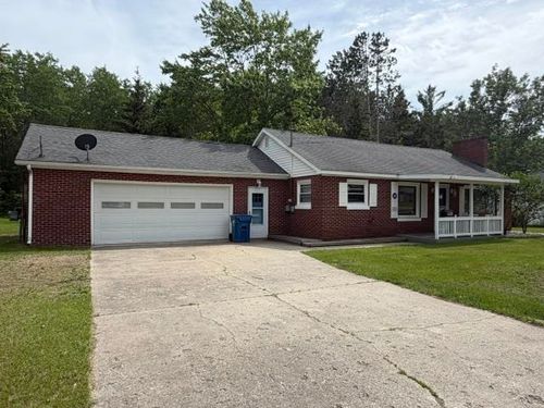 1693 Chestnut St, Cadillac, MI, 49601-1619 | Card Image