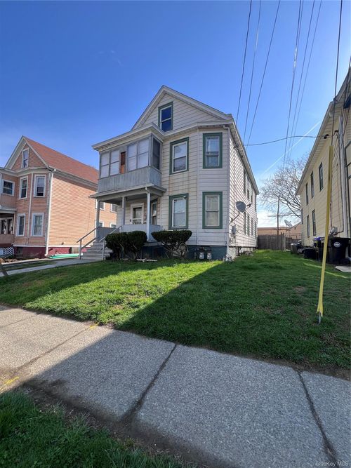 12 May St, Poughkeepsie, NY, 12603-2718 | Card Image