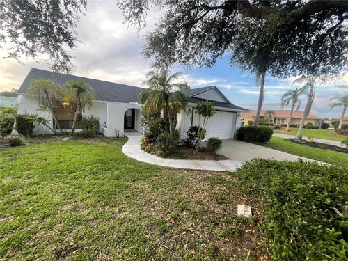 2200 E Village Ct, Venice, FL, 34293-1438 | Card Image