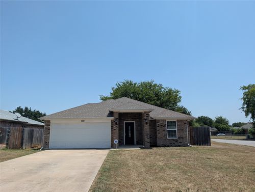 7237 Autumn Run Dr, Forest Hill, TX, 76140-1931 | Card Image