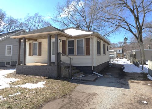 1342 Monroe St, Benton Harbor, MI, 49022-5810 | Card Image