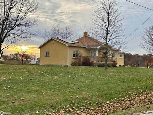 720 Northwestern Ave, Chariton, IA, 50049-2510 | Card Image