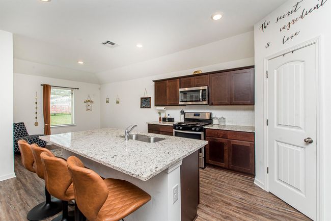 734 Lambot Ave, House other with 4 bedrooms, 2 bathrooms and null parking in Zachary LA | Image 5