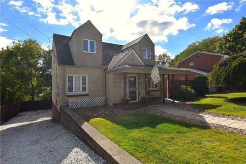 127 Marham Rd, Munhall, PA, 15120-2709 | Card Image