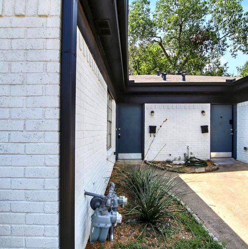 5354 Wonder Dr, Fort Worth, TX, 76133-1927 | Card Image