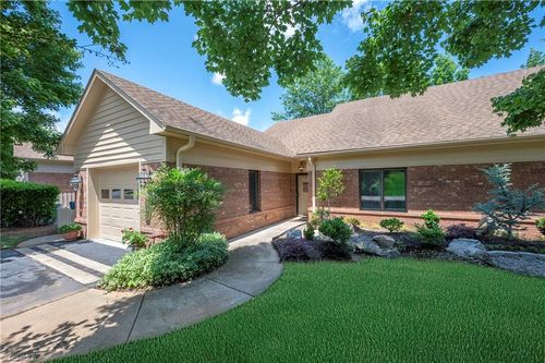 351 Hollybrook Dr, Bermuda Run, NC, 27006-8405 | Card Image