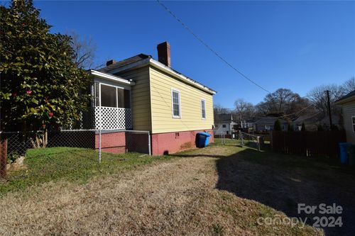 62 Fourth Street, Cramerton, NC, 28032 | Card Image