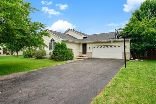 382 Tuttle Dr, Hastings, MN, 55033-8819 | Card Image