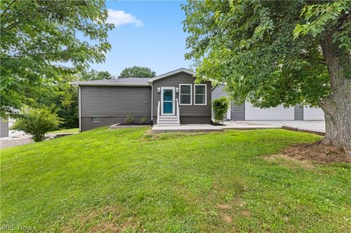 262 Riverview Rd, Wellsburg, WV, 26070-9796 | Card Image