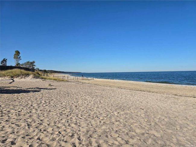 150 N Woods Dr, House other with 4 bedrooms, 4 bathrooms and 7 parking in Wading River NY | Image 30