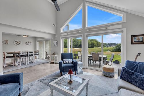 4004 The Fairway, Baiting Hollow, NY, 11933-1372 | Card Image