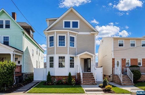 378 Forest St, Kearny, NJ, 07032-3533 | Card Image